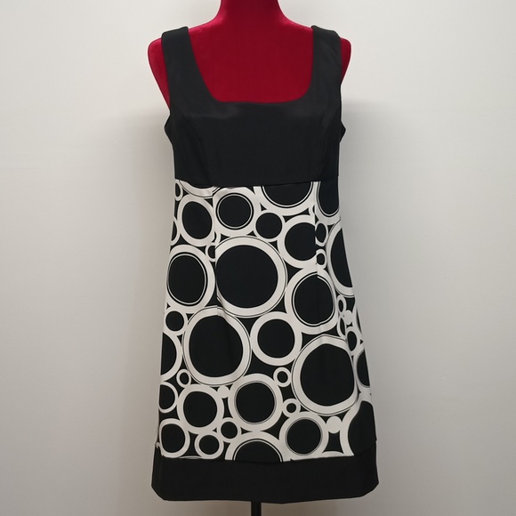 Dress Barn Dresses & Skirts - Dressbarn black/ white circles sleeveless zipper depth neck SZ 12 cocktail Dress